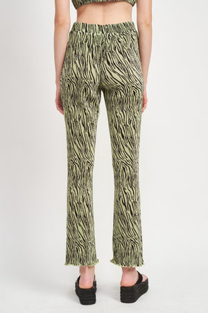 HIGH RISE FLARE PLEATED PANTS