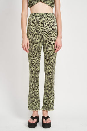 HIGH RISE FLARE PLEATED PANTS