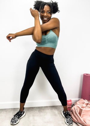 Cute Mid-Rise Elevated Seaming Leggings