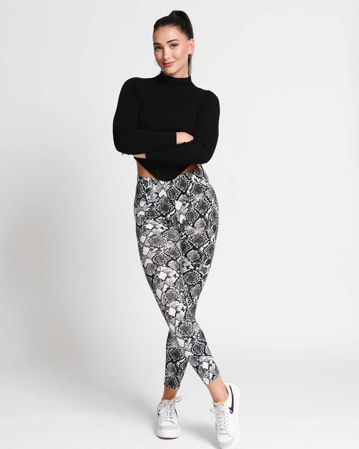 Full view of lady wearing *Wild at Heart* (Dream Light Leggings)