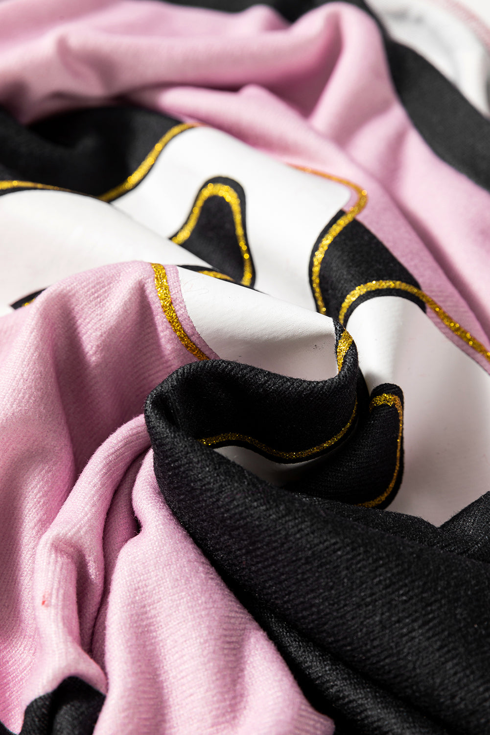 Close up view of High-Low Color Block Round Neck Long Sleeve T-Shirt