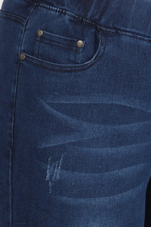 Close up view of the pocket on Plus Size High Waist Distressed Jeggings Pants