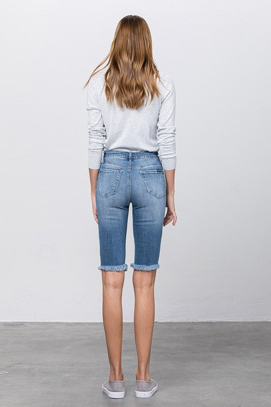 PHOTO OF THE BACK OF HEAVY AND LONG FRONT DESTROY BERMUDA SHORTS