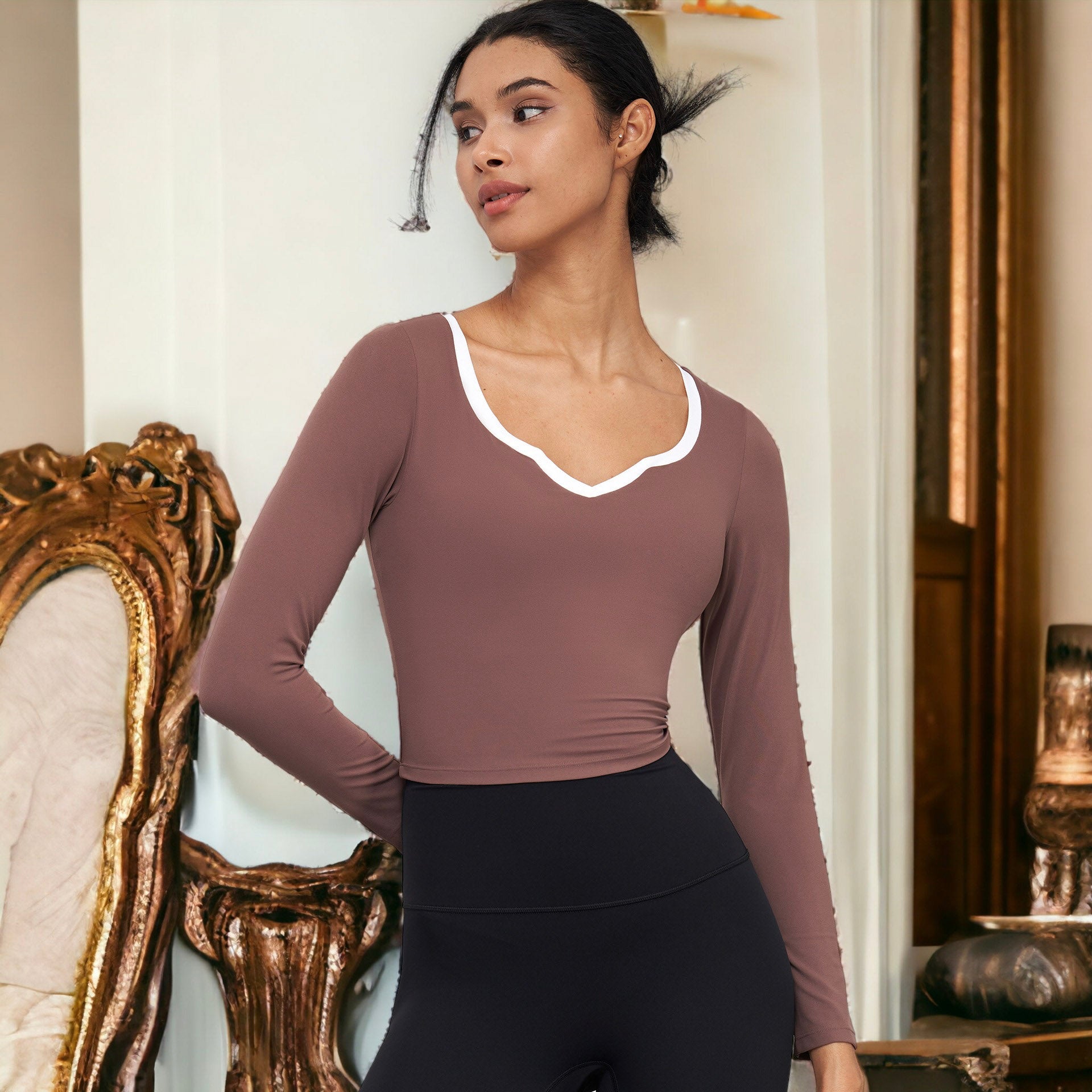 Contrast Piping Sweetheart Neck Top