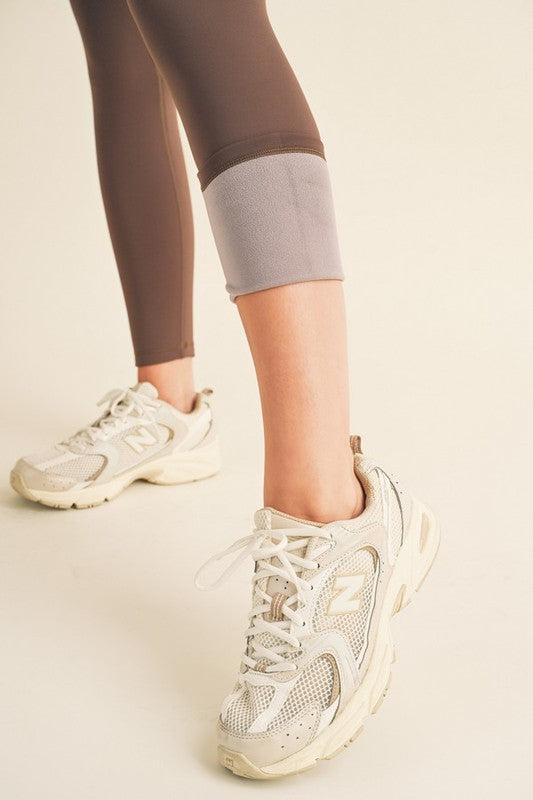 Ankle view of Yelete Full Size Fleece Lined High Waisted Leggings
