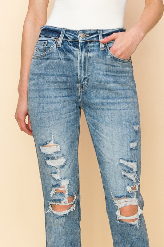 HIGH RISE STRETCH DISTRESSED MOM JEANS