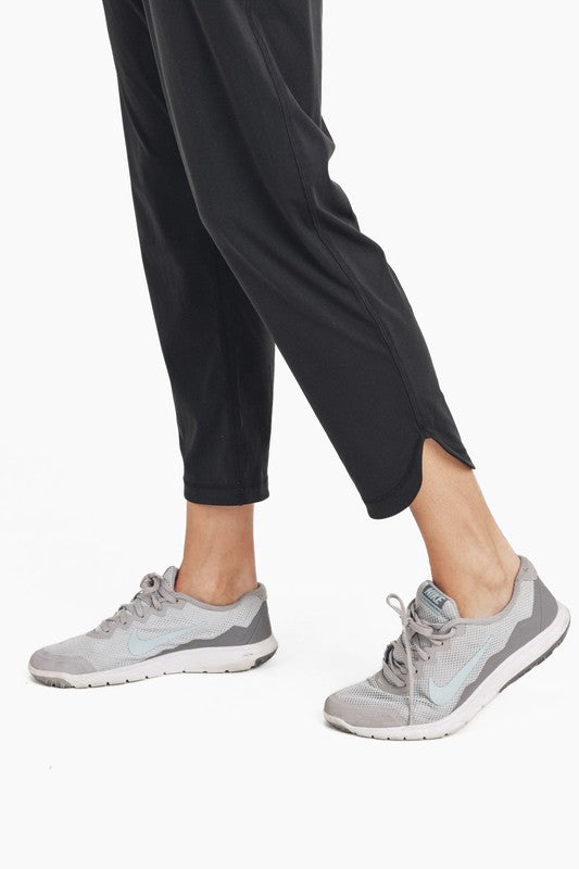 Women&#39;s Athleisure Joggers with Curved Notch Hem