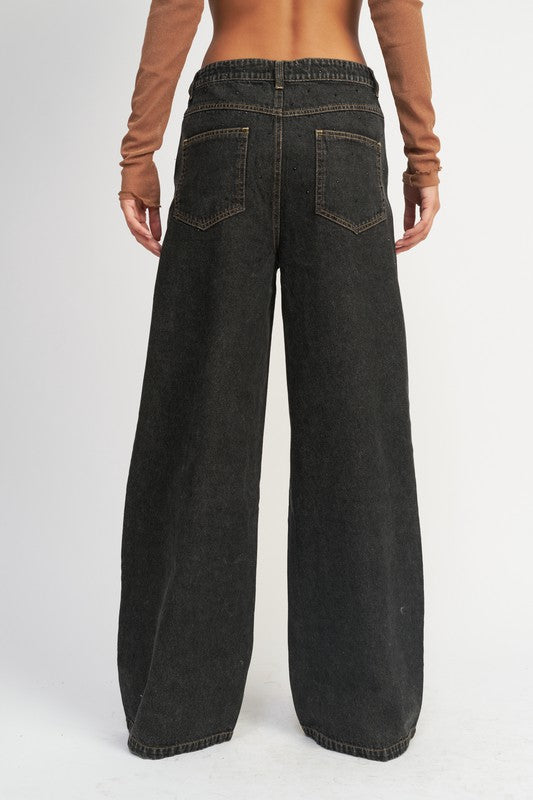 BOYFRIEND PANTS WITH CONTRASTED STITCHING