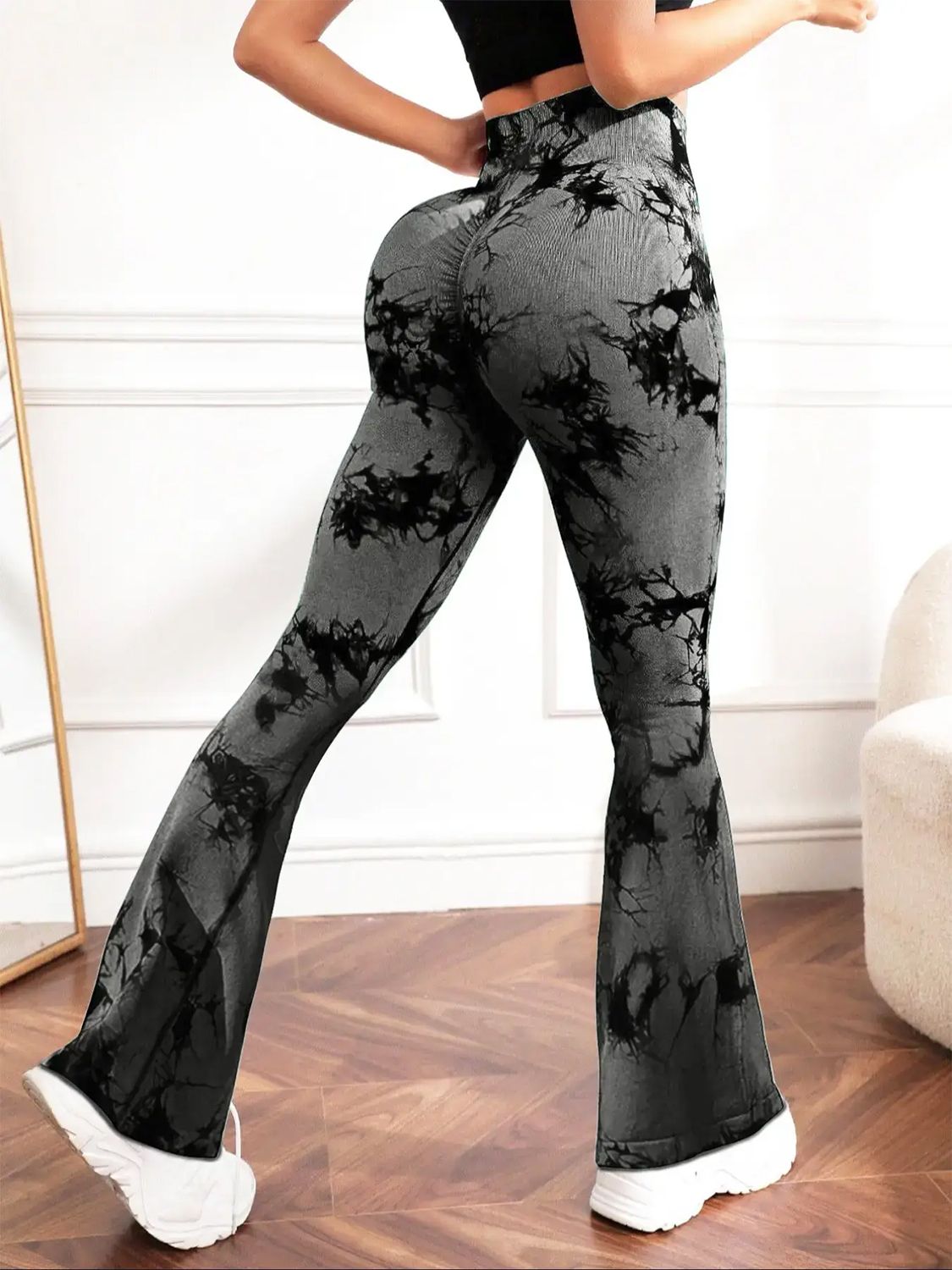Back view of black Tie-Dye High Waist Active Leggings