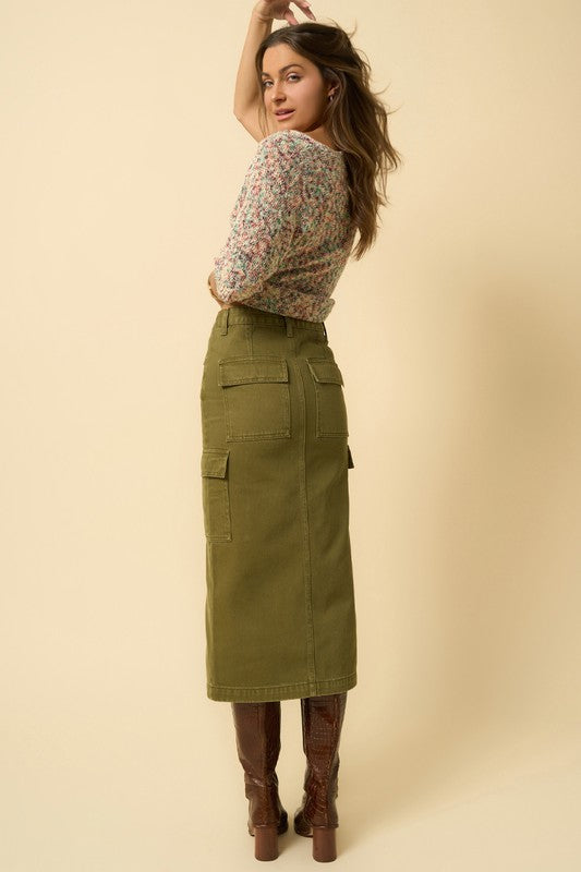 Close up of the back of the green skirt