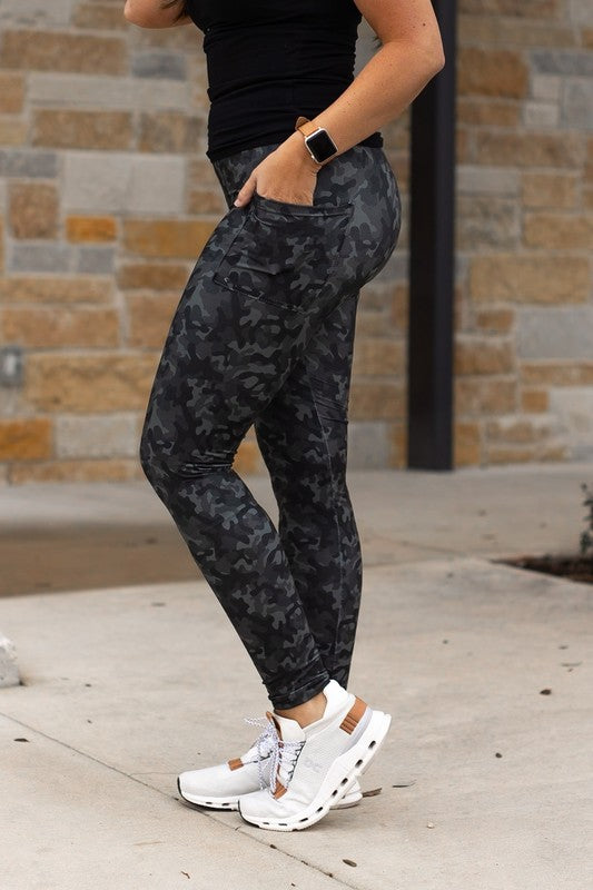 Right side view of the pocket on Army Camo Leggings