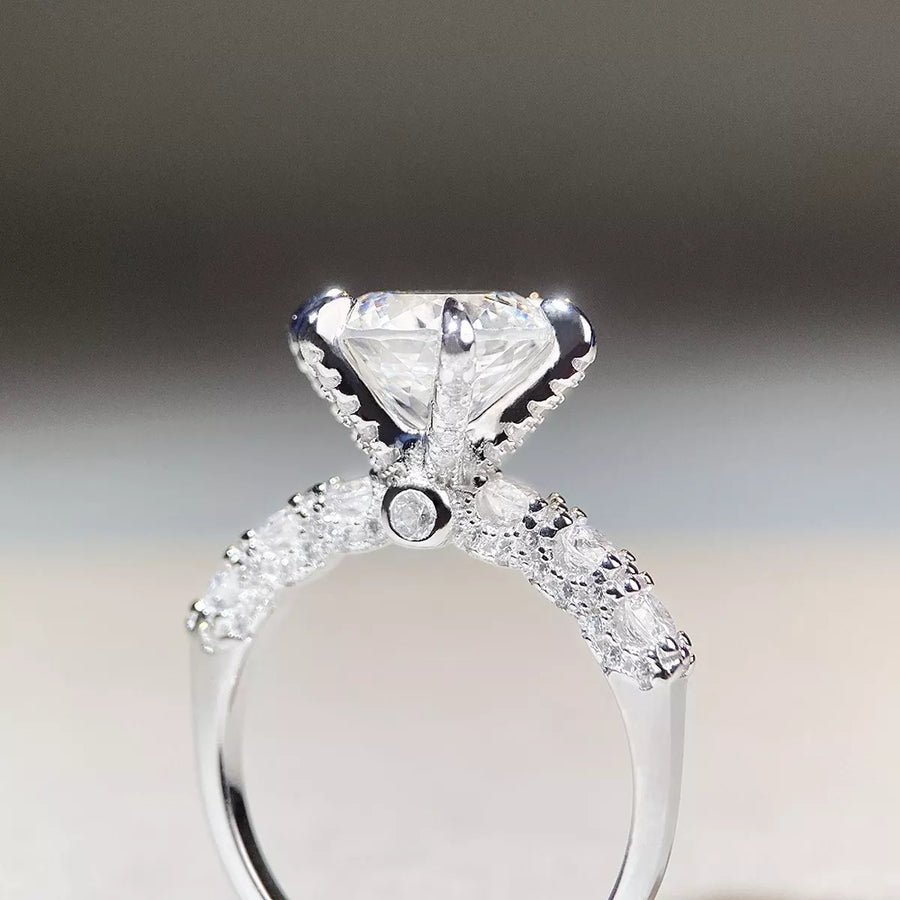 Close up view of 3 Carat 925 Sterling Silver Moissanite Geometric Ring