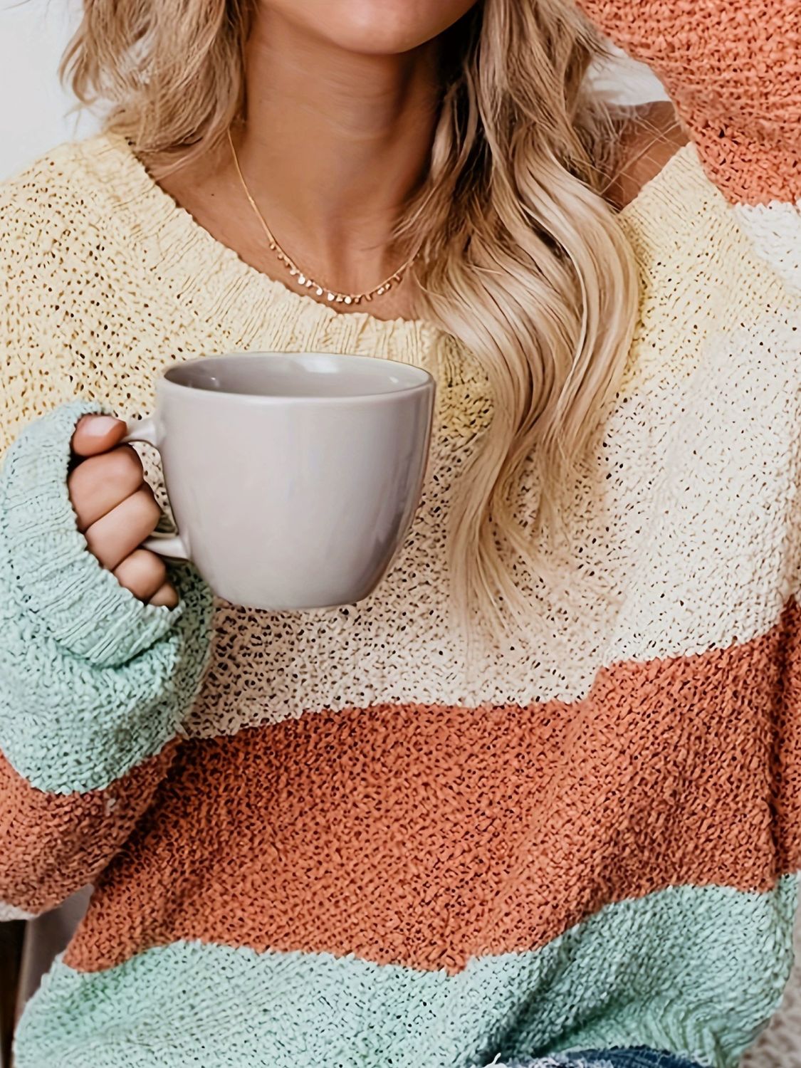 Close up of Color Block Round Neck Long Sleeve Sweater