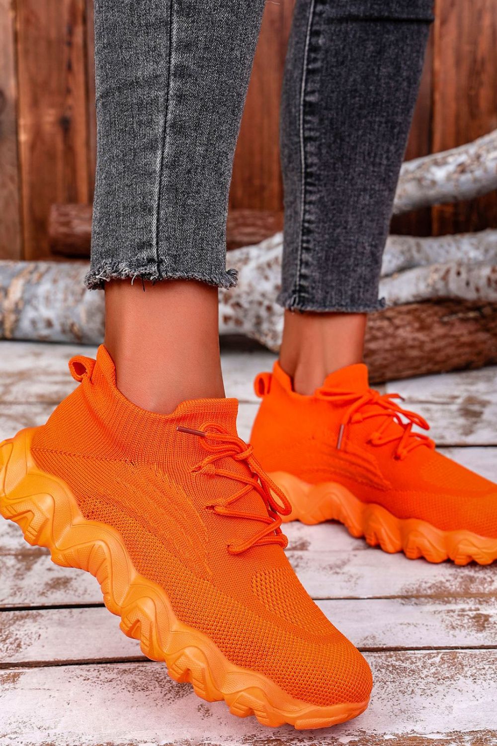 Left side view of Mesh Lace-Up Round Toe Athletic