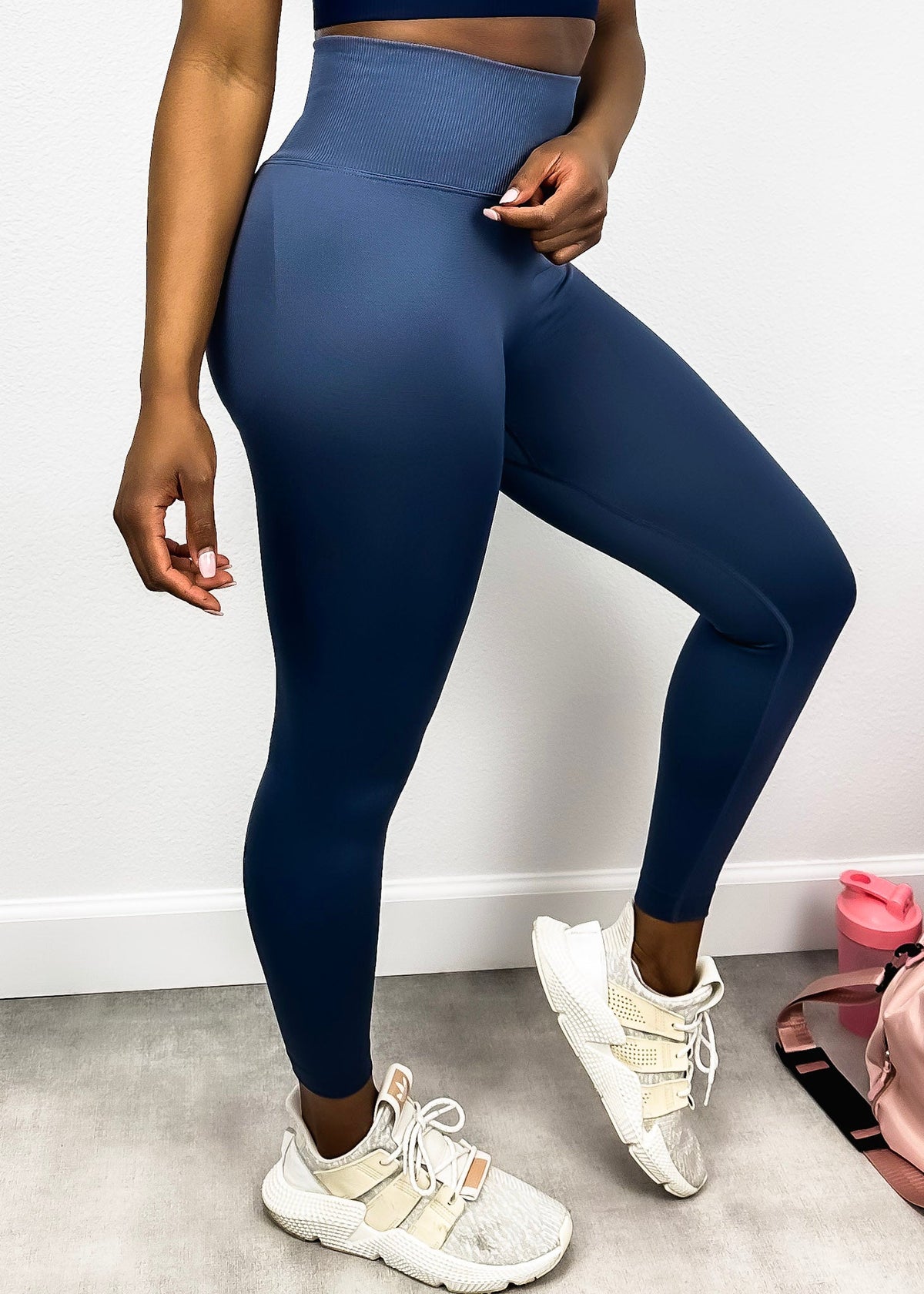 Right side view of Hip Sculpting &amp; Lifting Yoga Pants