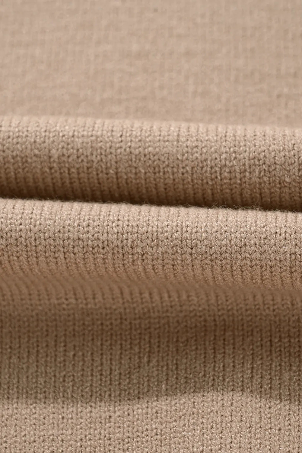 Zoo in view of fabric on Contrast Round Neck Long Sleeve Sweater