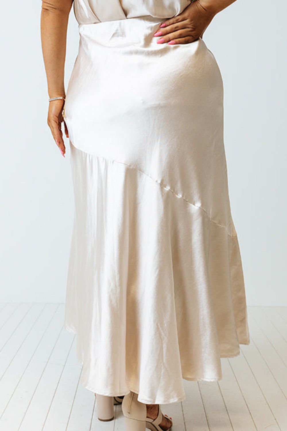 Back view of Plus Size Slit Ruffled Skirt