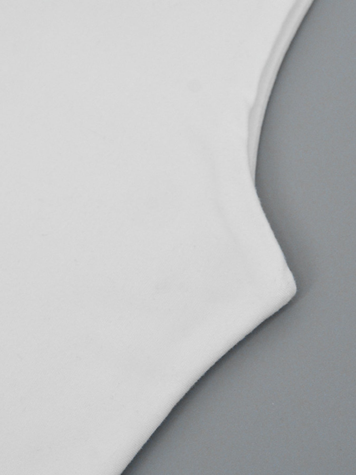 Gradient effect transitioning from white to gray