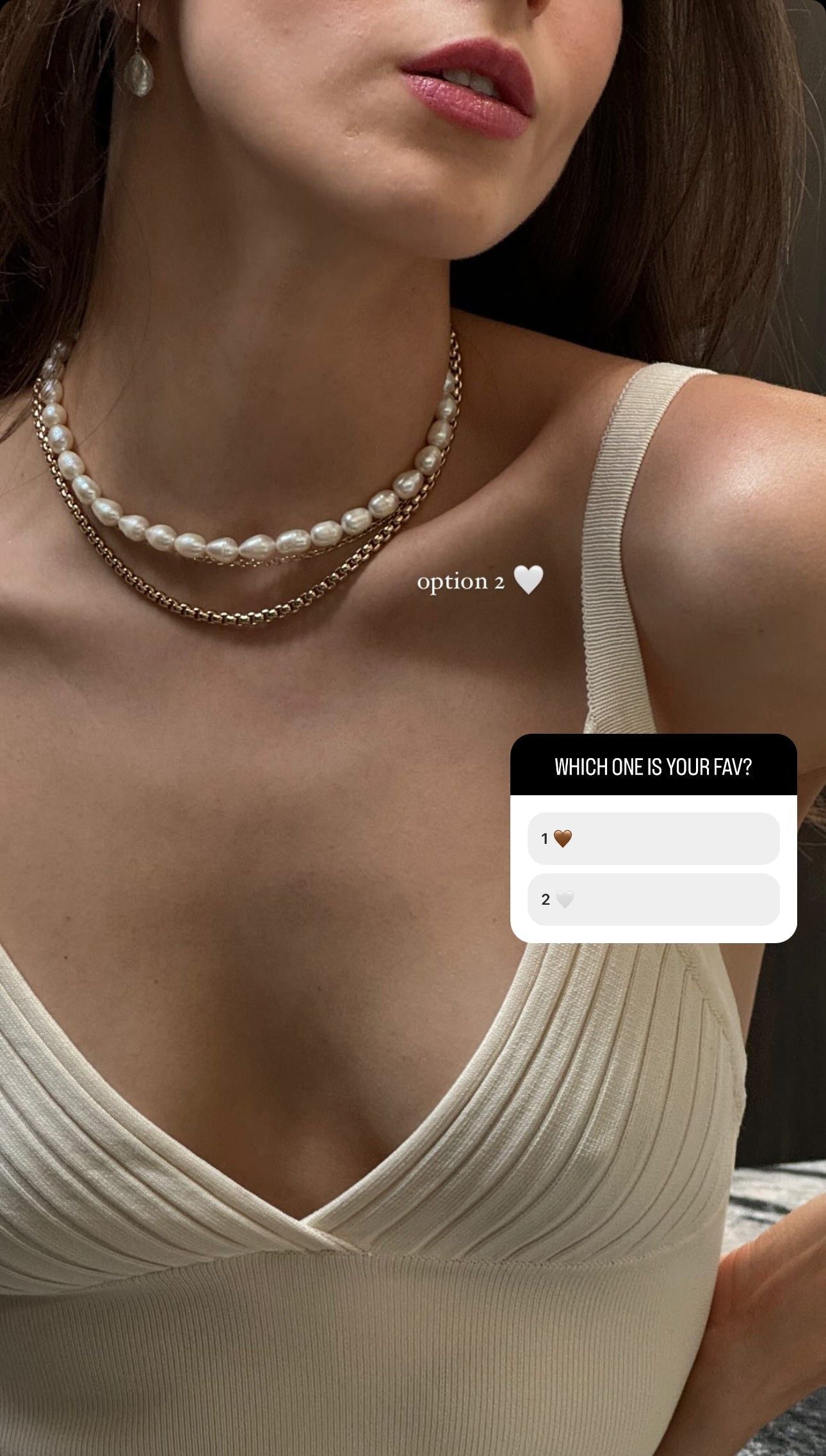 Lady showing her Luciana Box Chain Necklace