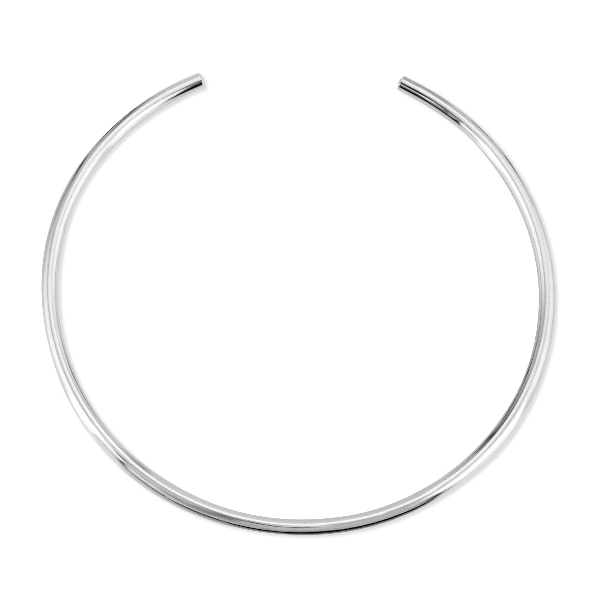 A zoom in view of silver Simple Round Collar Necklace