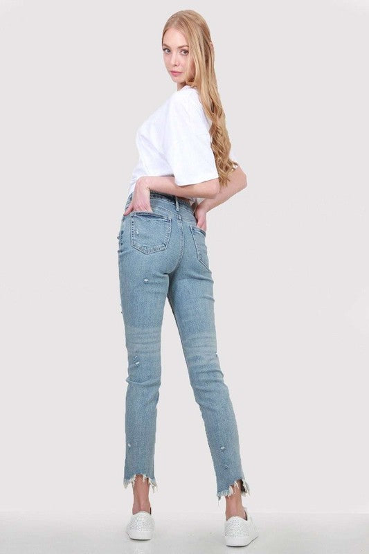 HIGH RISE RELAXED SKINNY