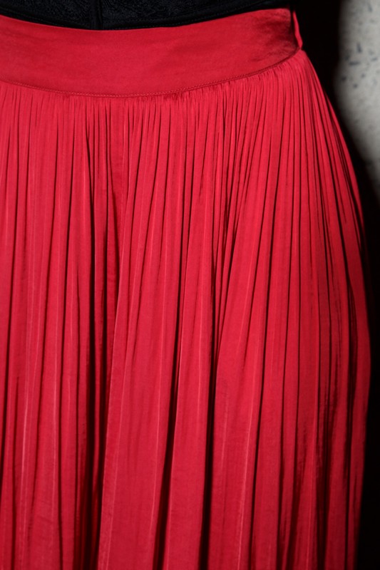 Zoom in view of Full Pleated Dressy Pants-red