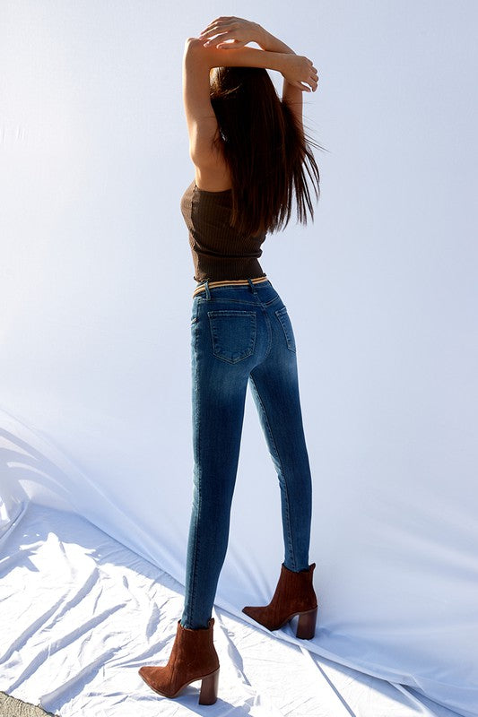 MID-RISE ANKLE SKINNY JEANS