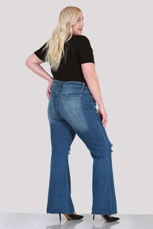 PLUS SIZE BOOT CUT WITH DESTROY