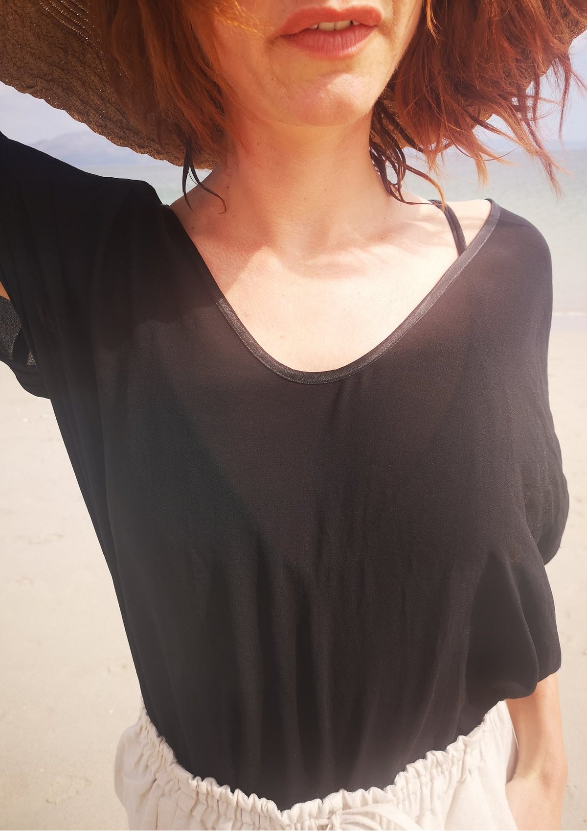 SHIRT SLEEVELESS V-COLLAR - VINTAGE GEORGETTE black by BERENIK - East Hills Casuals